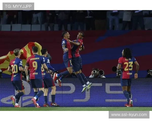 巴萨4-1逆转哥本哈根，莱万回暖亚马尔传射建功锁前五